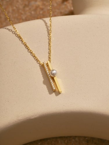 سلسال لاين من الفضة و اللؤلؤ واحجار الـCZ المطلية...