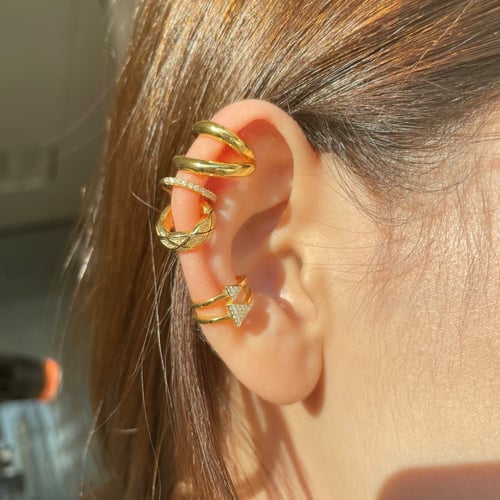 صفد الأذن مثلث من الفضة المطلية بالذهب