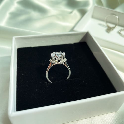 خاتم زهرة روزا من احجار الـ CZ والفضة