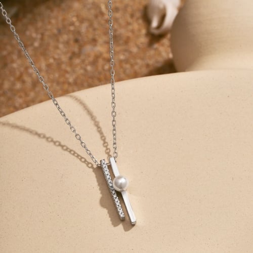 سلسال لاين من الفضة و اللؤلؤ واحجار الـCZ المطلية...