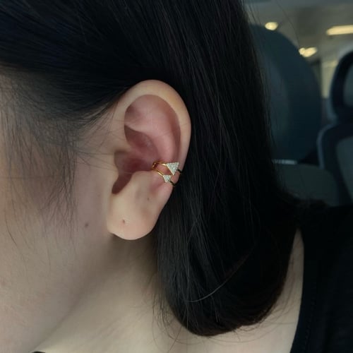 صفد الأذن مثلث من الفضة المطلية بالذهب