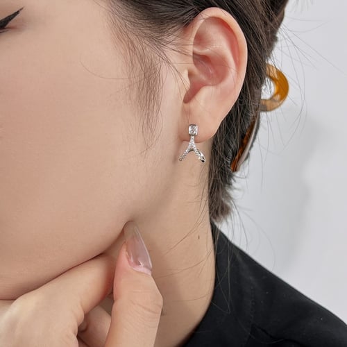 حلق دابموند كلاس من الفضة المطلية بالروديوم