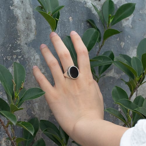 خاتم رجالي ملكي بحجر العقيق اليماني