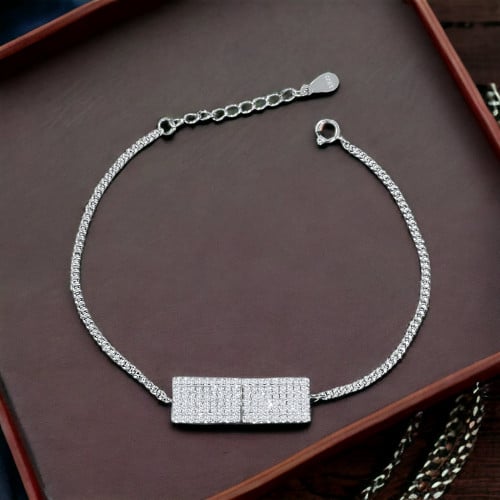 اسوارة مربعة بأحجار الCZ