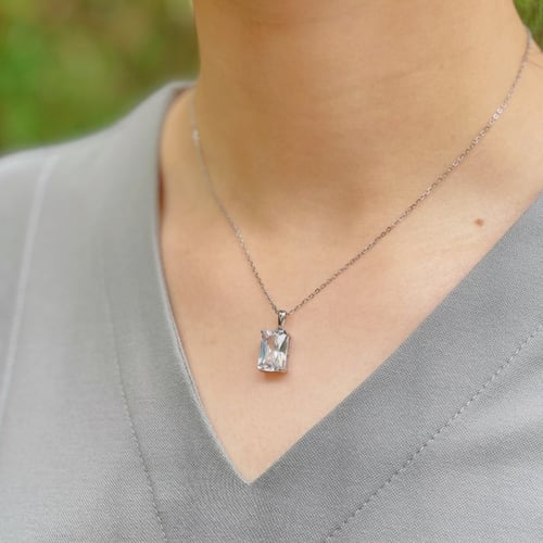 قلادة سولتير دايموند من الفضة المطلية بالروديوم