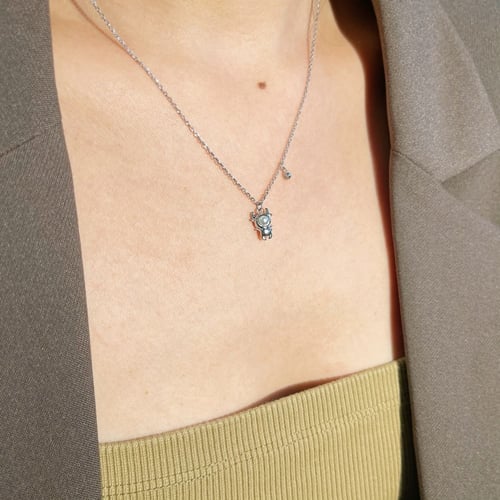 قلادة ألين بالؤلؤ و الفضة المطلية بالروديوم