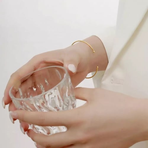 إسوارة لونا من الفضة المطلية بالذهب