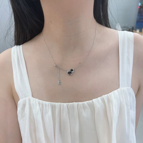 قلادة سباركلينج من احجار الـCZ والفضة المطلية بالر...