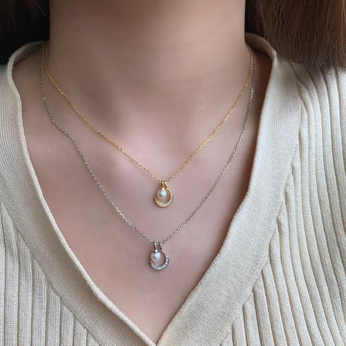 قلادة هلال من اللؤلؤ و أحجار الCZ