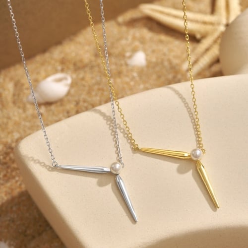 قلادة ستيلا من اللؤلؤ والفضة المطلية بالروديوم