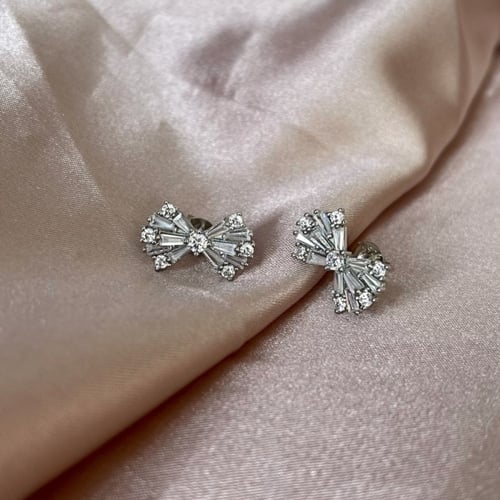 حلق بابيون بأحجار الCZ والفضة المطلية بالروديوم