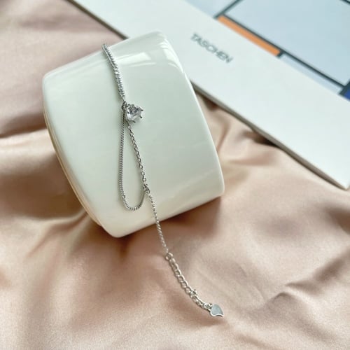 سوار سولتير من الفضة المطلية بالروديوم