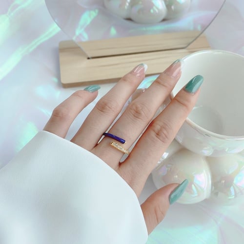 خاتم لولا من المينا أزرق والفضة المطلية بالذهب