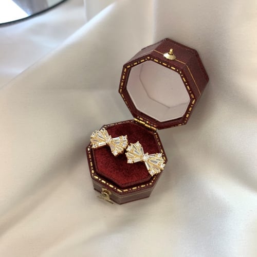 حلق بابيون بأحجار الCZ والفضة المطلية بالذهب