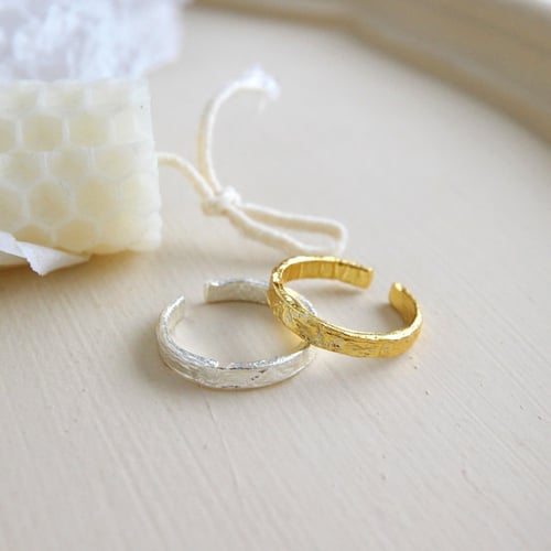 خاتم سطح القمر من الفضة المطلية بالذهب