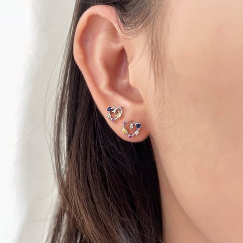 حلق قلب الوان من الفضة المطلية بالروديوم