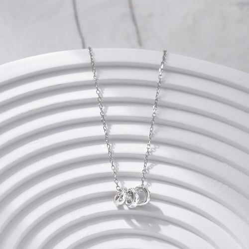 سلسال Three Donuts من احجار الـCZ و الفضة المطلية...