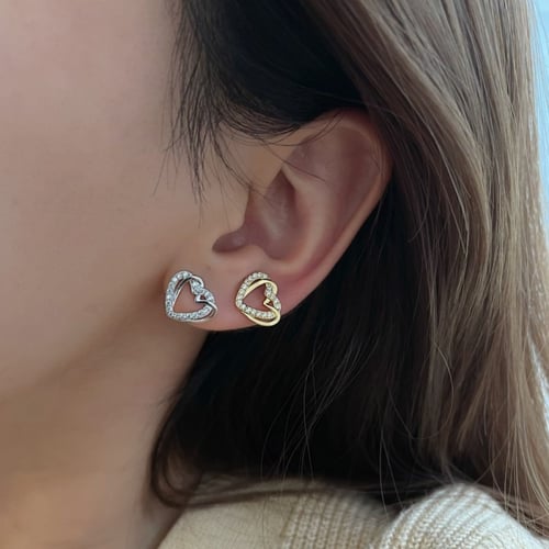 حلق قلبين من احجار الـCZ والفضة المطلية بالروديوم