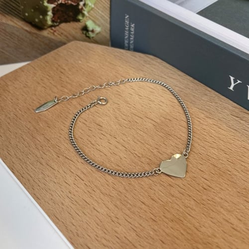 سوار قلب جامح من الفضة المطلية بالروديوم