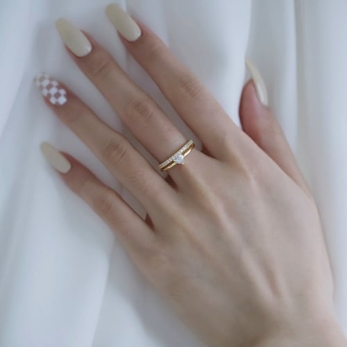 خاتم مونيكا من احجار الـ CZ والفضة ذهبي