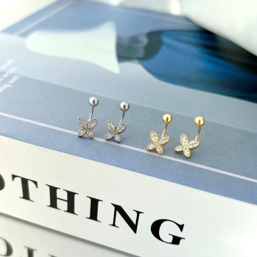 حلق الفراشة الملكية من احجار الـCZ و الفضة المطلية...