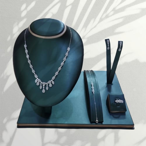 طقم قاردين من احجار الـCZ والفضة المطلية بالروديوم...