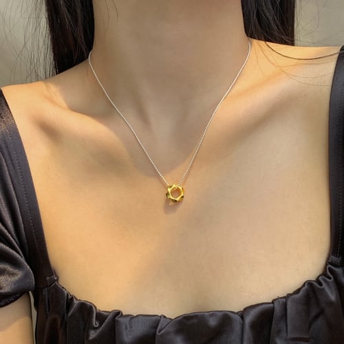 قلادة مودرن زهرة من الفضة المطلية بالذهب