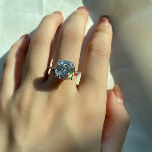 خاتم الملكة من احجار الـ CZ والفضة