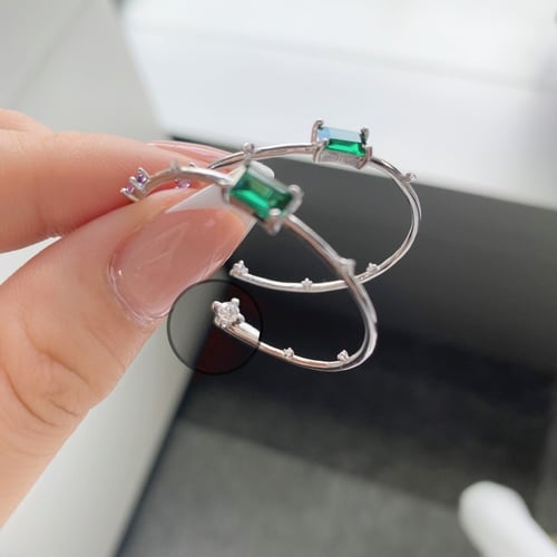 حلق سيربنت من احجار الـ CZ والفضة المطلية بالروديو...