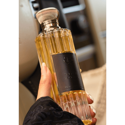 فرينش ليذر - عطر الجلود والزعفران المدخن مناسب للج...