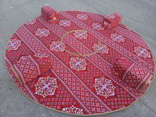 جلسات ارضية دائرية بعددة الوان