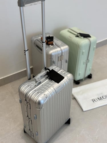 Rimowa Cabin 55 x 40 × 23