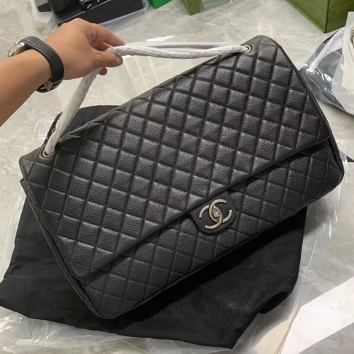 Chanel woman travel flap bag 46cm