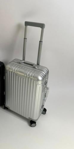 Rimowa Cabin 55 x 40 × 23