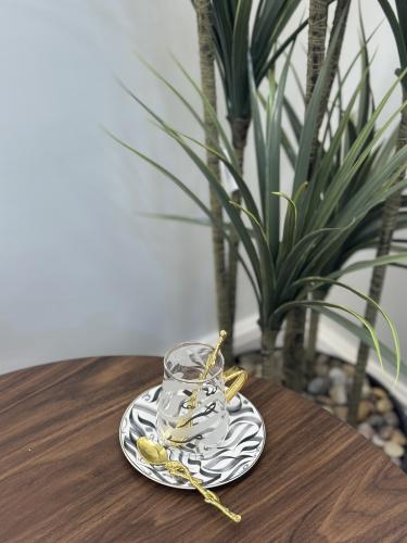 ملاعق شاي ذهبي