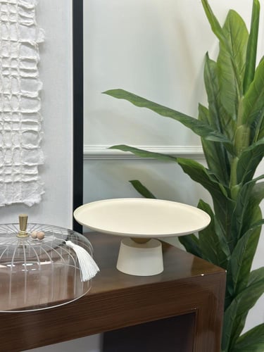 صحن تقديم بغطاء