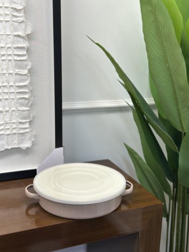 صحن تقديم بغطاء