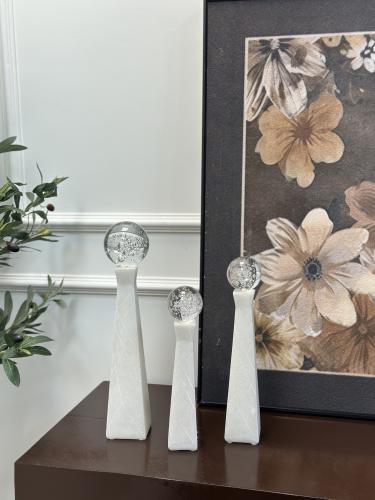 تحف ديكور ابيض