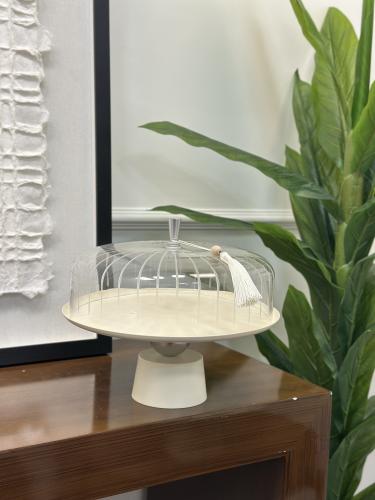 صحن تقديم بغطاء