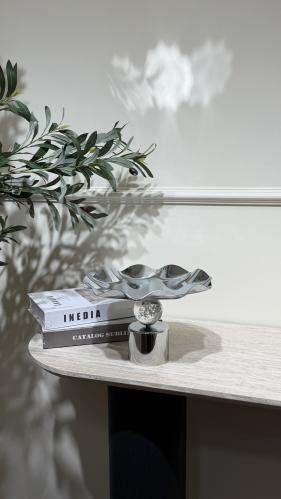 صحن تقديم فضي