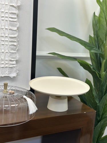 صحن تقديم بغطاء