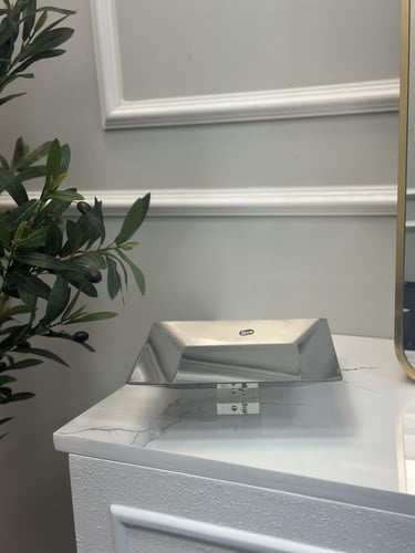 استاند تقديم فضي بقاعدة كرستال