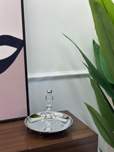 صحن تقديم ستيل بكرستال شفاف حجم وسط