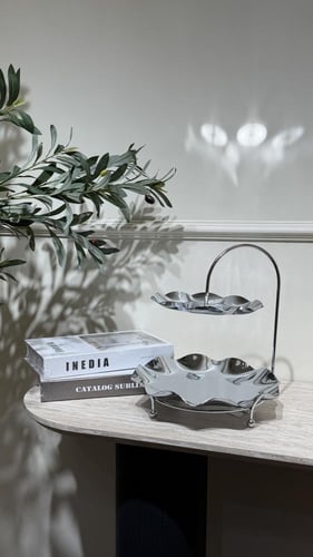 صحن تقديم فضي