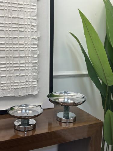 صحن تقديم بحجر اخضر