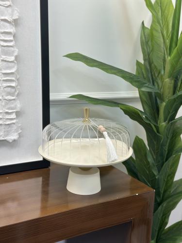 صحن تقديم بغطاء