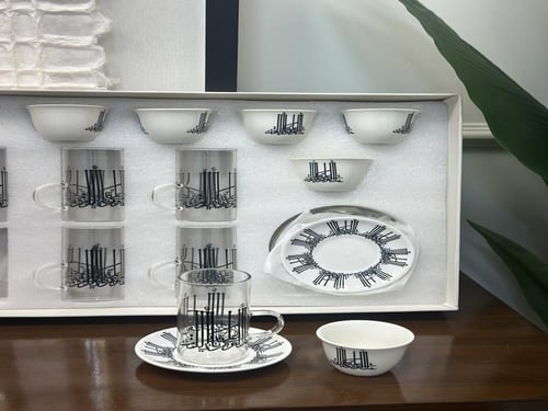 طقم كاسات وفناجيل حروف عربية