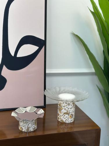 صحن تقديم بقاعدة