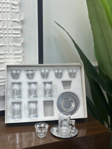 طقم كاسات وفناجيل راقيه