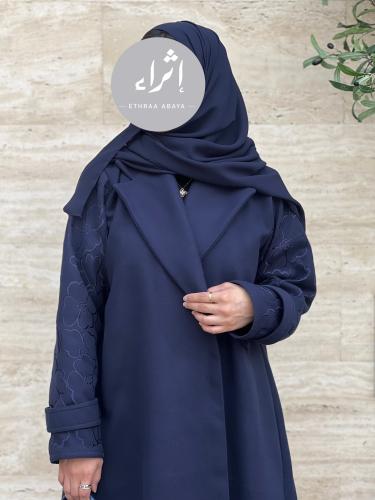عباية جوخ مع تطريز يدوي